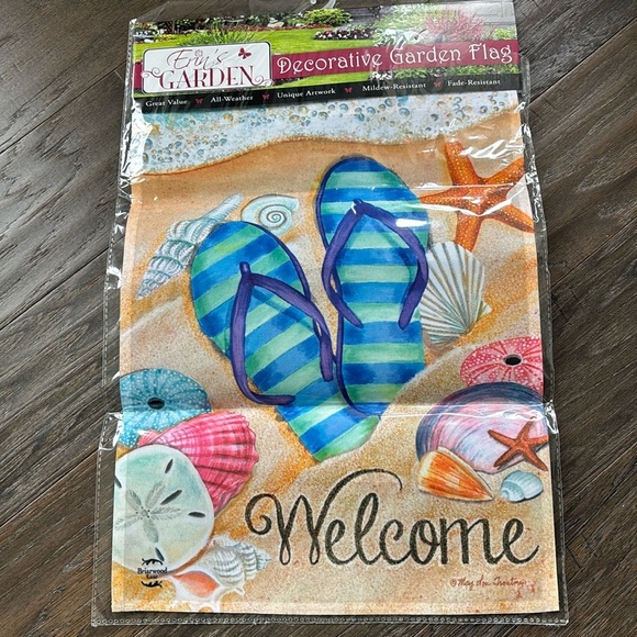 Erin’s Garden Day in the Sun Beach Flip Flops,Sand.Shells decorative garden flag - Picture 1 of 3